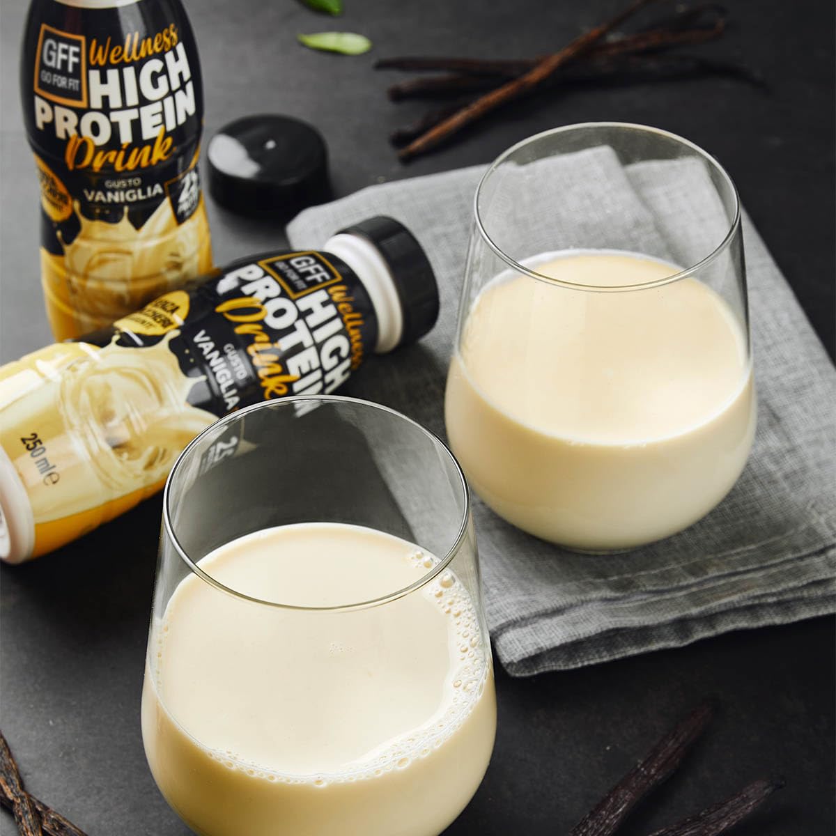 GFF GO FOR FIT GFF Go For Fit | Drink Proteico Gusto Vaniglia, Bevanda a Base di Proteine del Latte, Basso Contenuto di Grassi e Senza Zuccheri Aggiunti, 12 x 250ml