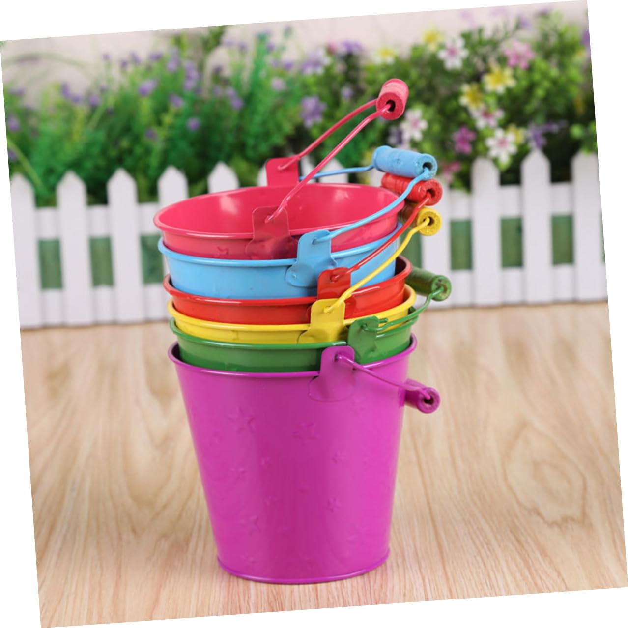 Gatuida Seau de Pêche Jouet en Étain Léger, Lot de 6 Mini Seaux de Plage pour Garçon et Filles, Jouet de Plage Créatif pour Camping et Jeux en Plein Air Couleur Aléatoire