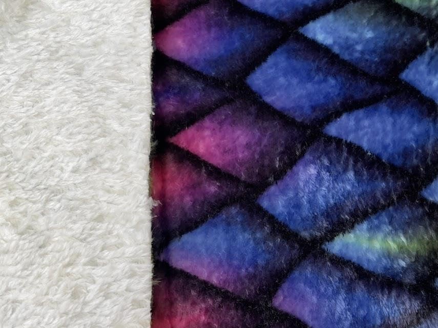 Tissu polaire écailles de dragon multicolore pour couverture enfant douillette - 3