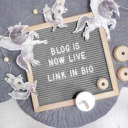 Panneau de Lettres en Feutre avec Lettres et Numéros Modifiables - pour la Décoration de la Maison, du Bureau et de la Classe, Panneau de Message en Bois 10x10 Pouces (GRAY)