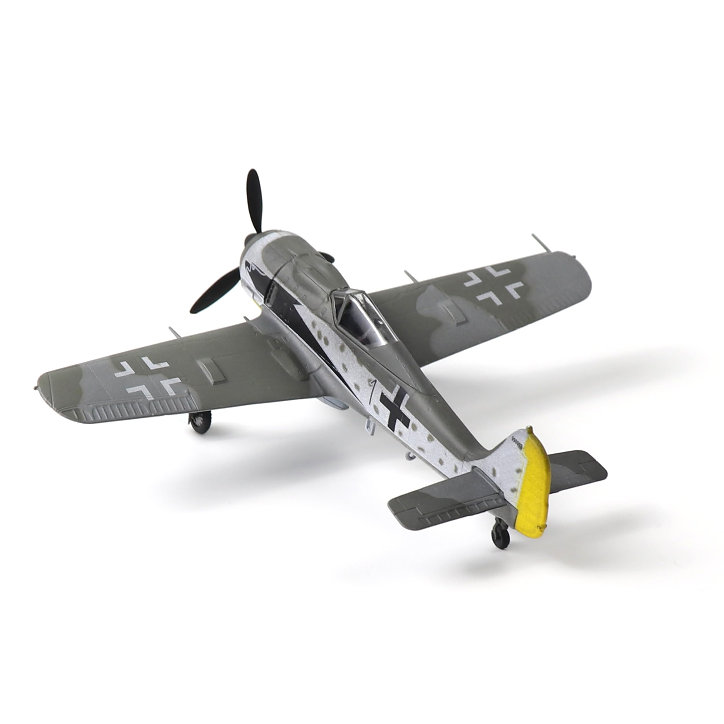 Amazon.co.jp: NUOTIE フォッケウルフ Fw 190A-8 1/72 メタル戦闘機