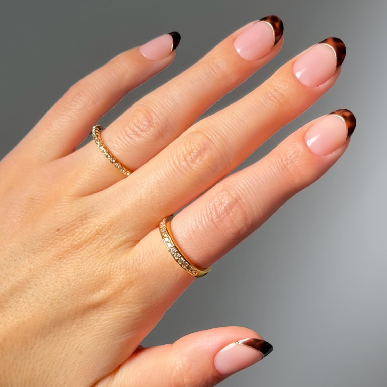 Photo 1 of Glamnetic Press On Nails - Short Round Tortoiseshell French Tip