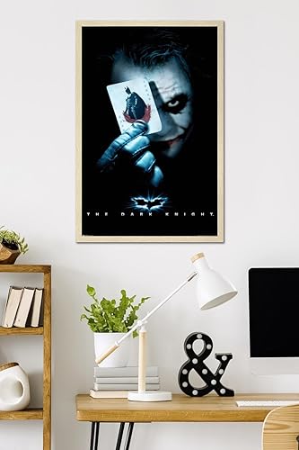 Miniatura 63 de Trends International Póster de pared de la película de DC Comics, The Dark Knight, The Joker with Batman, 22.375 x 34 pulgadas, versión enmarcada