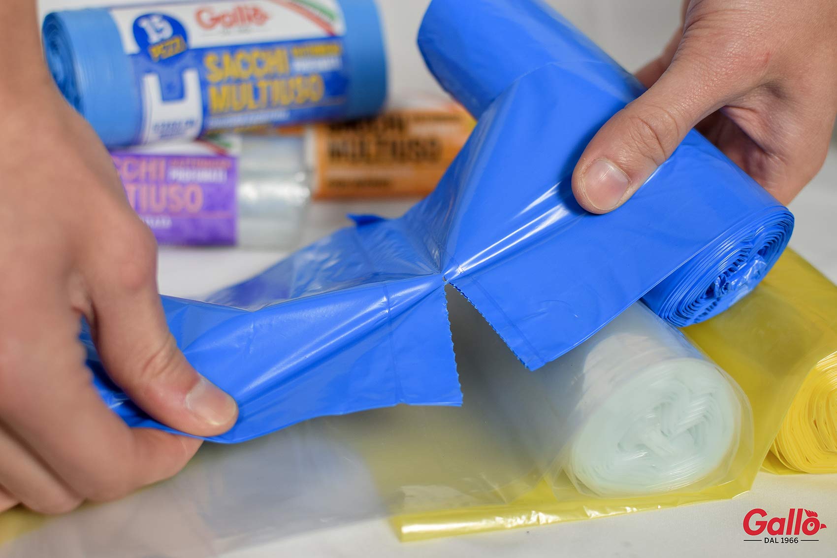Gallo, 15 SacchettI Spazzatura in Plastica Riciclata, 100% Riciclato, 53x68cm, 30Litri, Blu
