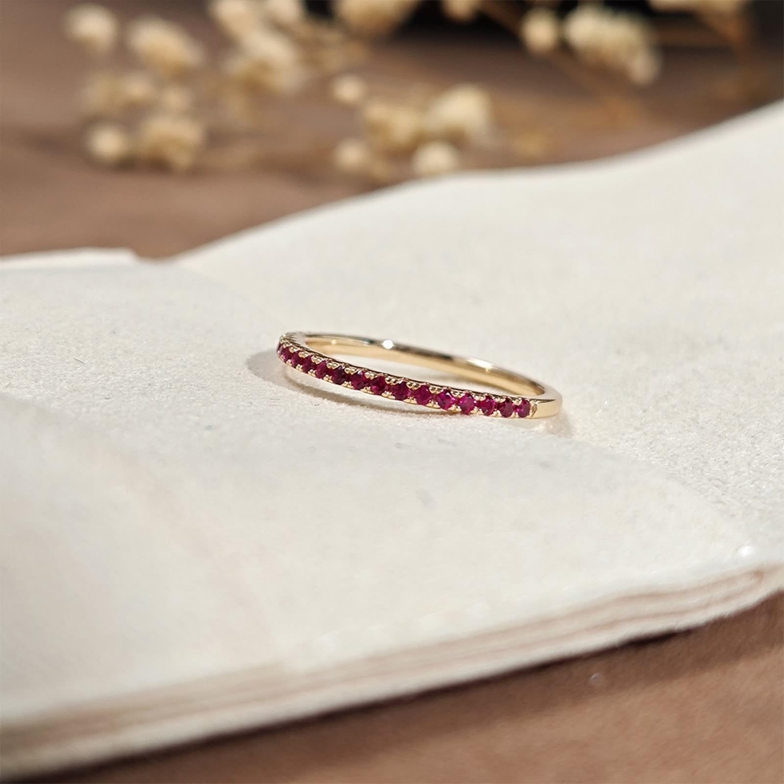 Echtschmuck Au 375/585/750 - Anello nuziale in oro con rubino rosso, eternità