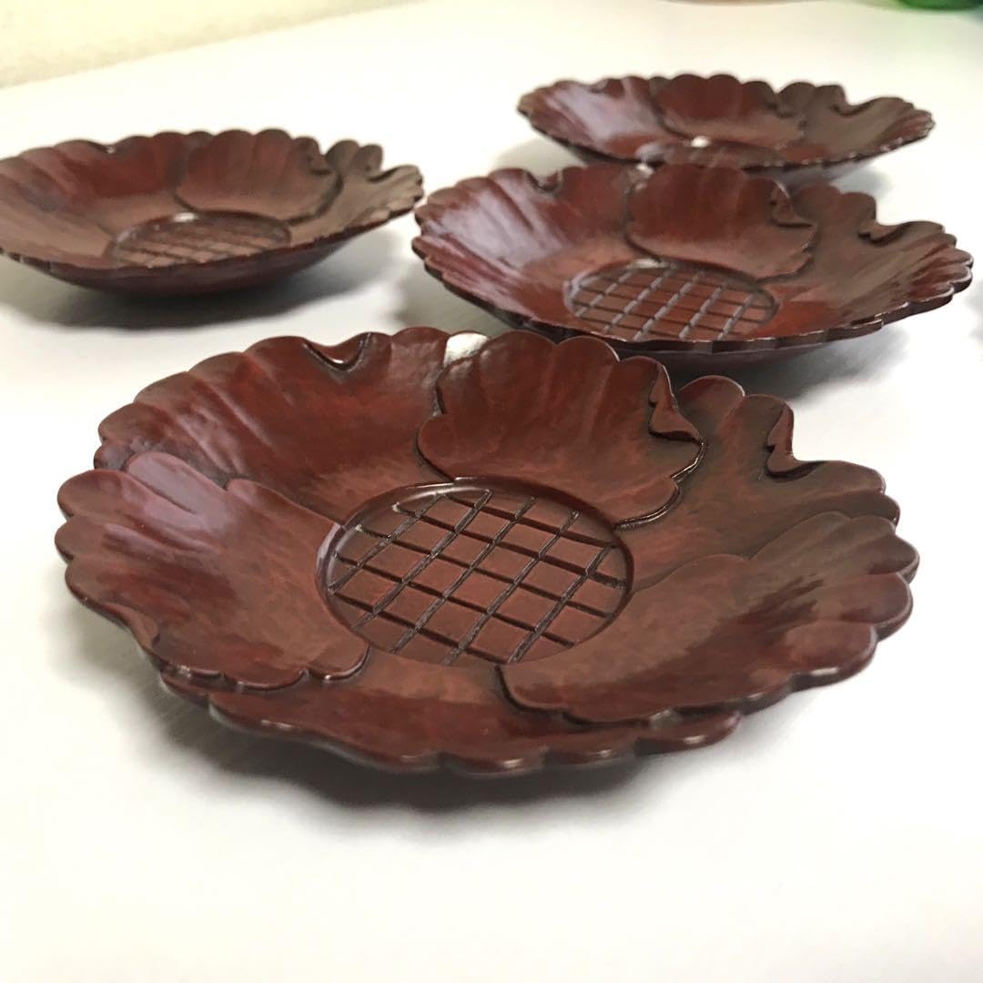 Amazon.co.jp: 精緻な 鎌倉彫 茶托 5枚 菓子皿 1枚 在銘 木彫 漆器 