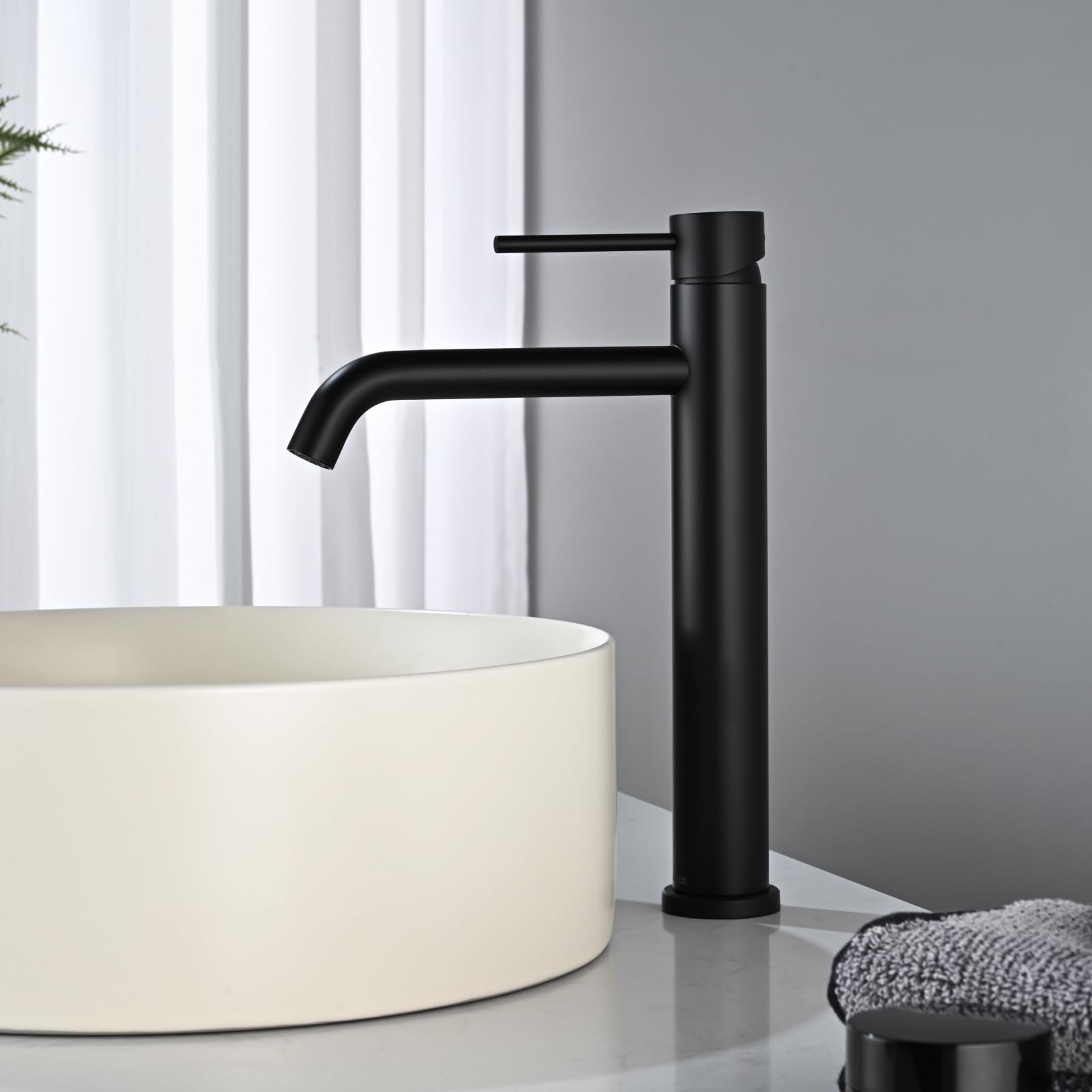 Grifo Lavabo Alto Negro Mate, DETBOM Grifo Monomando Lavabo Agua Fría y Caliente, Grifos para Lavabo de Encimera, Mezclador de Baño de Acero Inoxidable 304, Aireador Extraíble, Altura de Caño 204mm