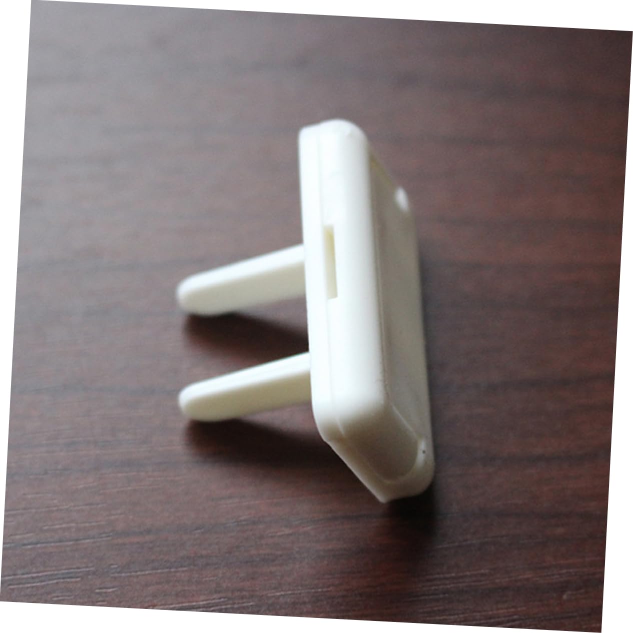 Copriprese di Sicurezza per Prese Elettriche Ragazzo Ragazza 60 Pezzi | Abs Bianco, Adatto a Socket e Outlet, Inserimento Saldo, Confezione da 60