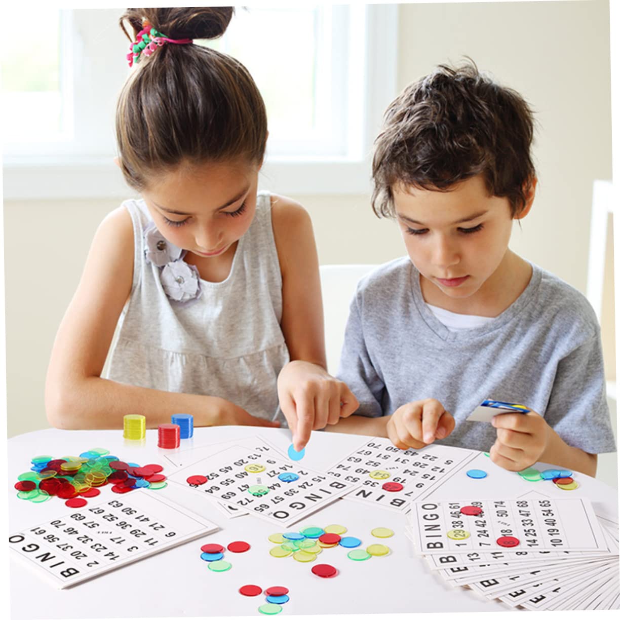 JUMPLAWN 300pcs Transparent Color Chip Pieces Bingo Discs for Bingo Markers and Counters Random Color