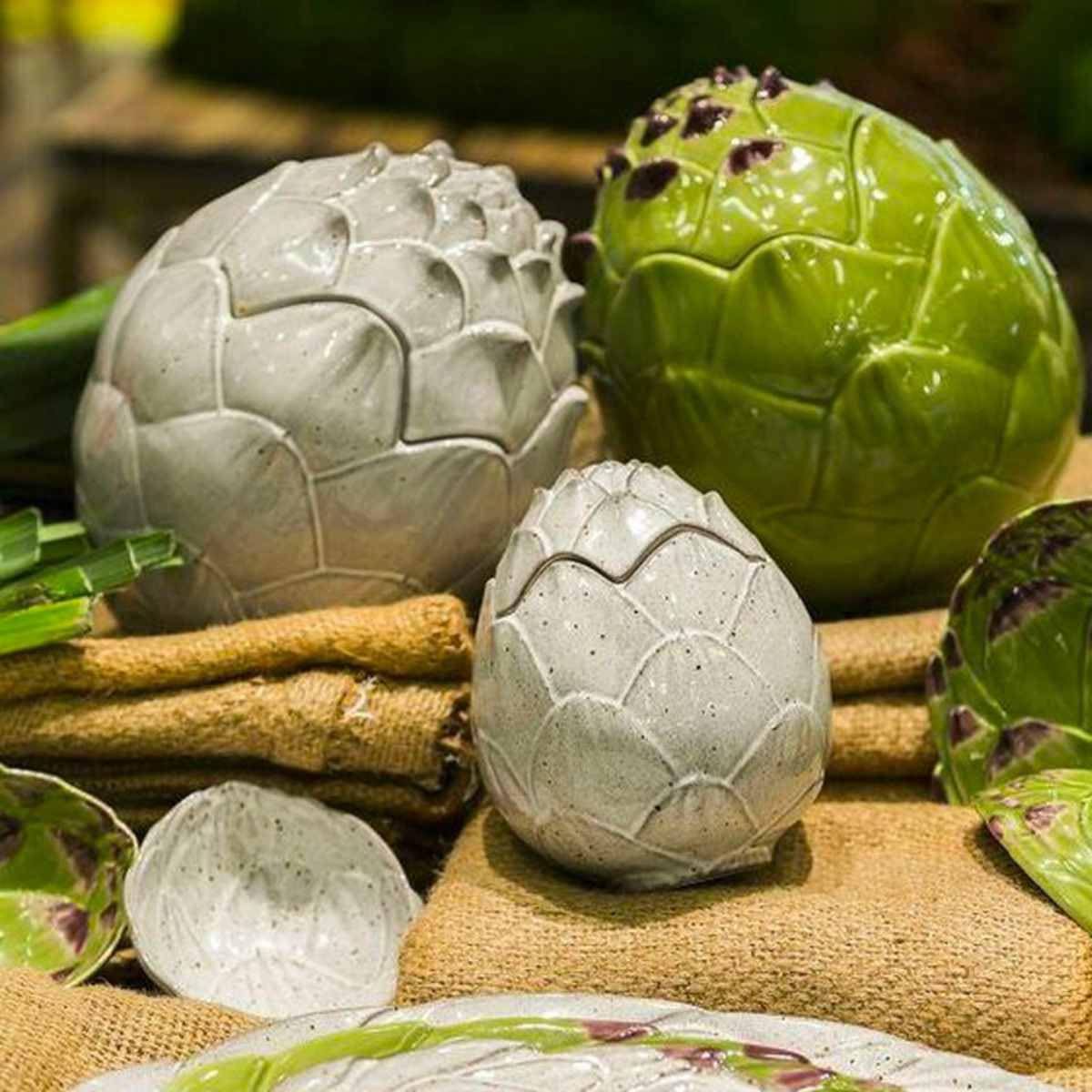 Bordallo Pinheiro Artichoke Earthenware Box