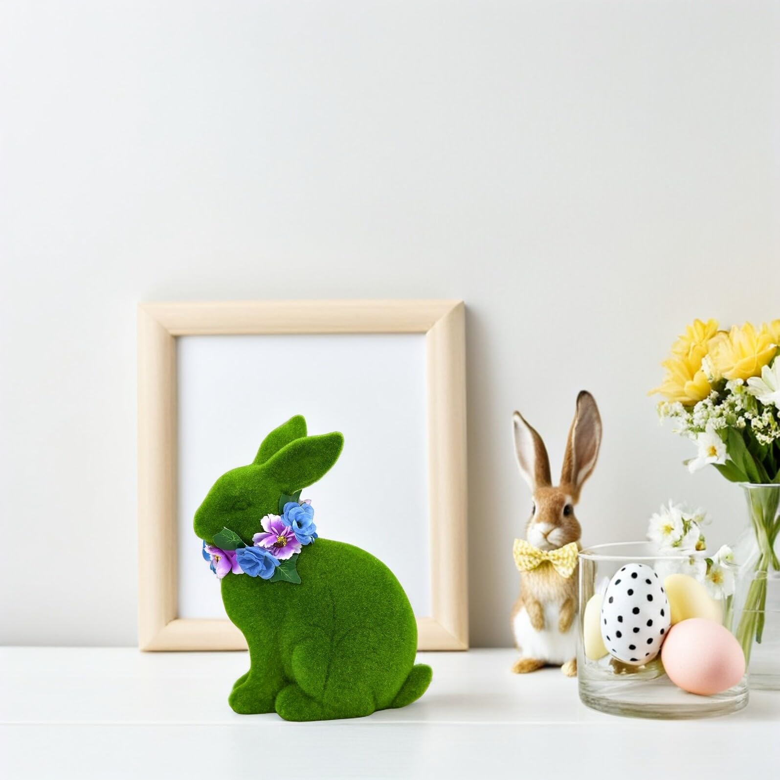 Toyvian Figurine de Lapin Floquée Verte Légère Surface Douce en Résine, pour Décorations de Lapin de Printemps et Centres de Table pour Fêtes