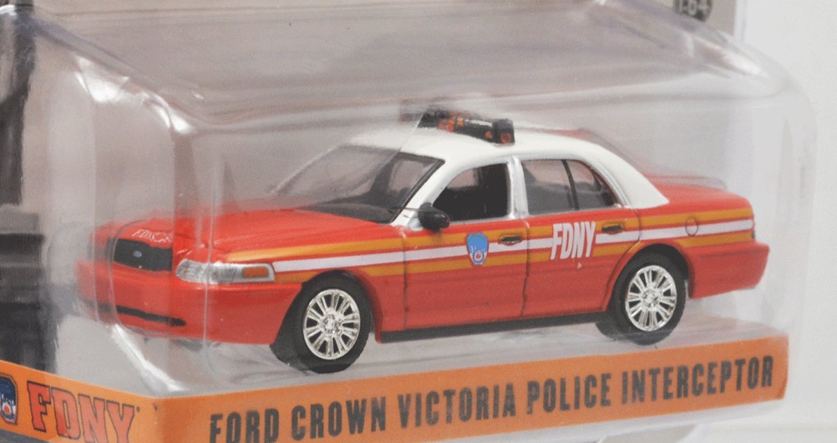 2001 Ford Crown Victoria FDNY 1/64 Diecast Model Car by Greenlight