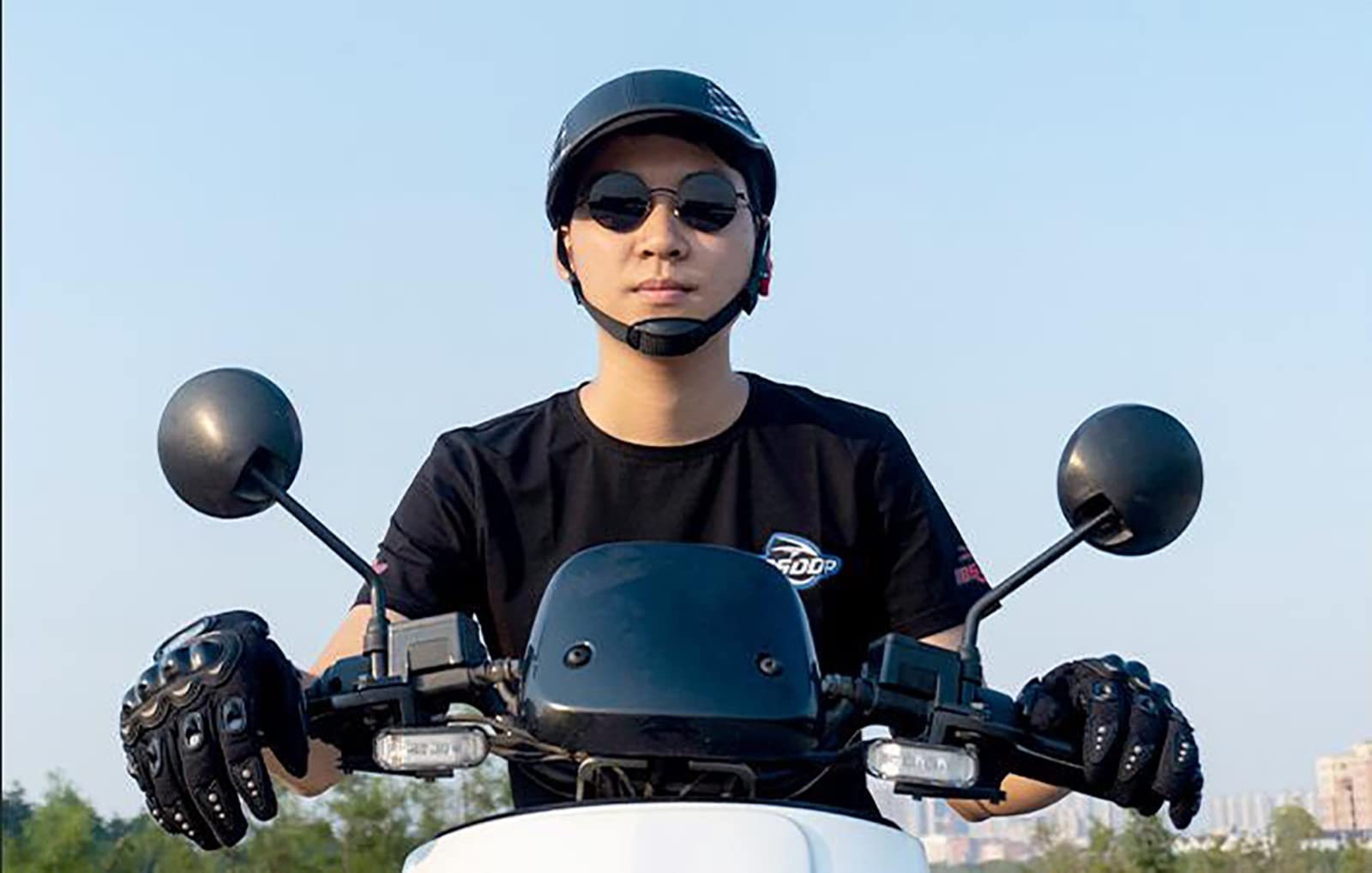 Gorra Béisbol Estilo Motocicleta Casco Bicicleta Visera Anti-UV, Casco Cara Semiabierta con Correa Ajustable, Casco Seguridad Protección Cabeza Retro C