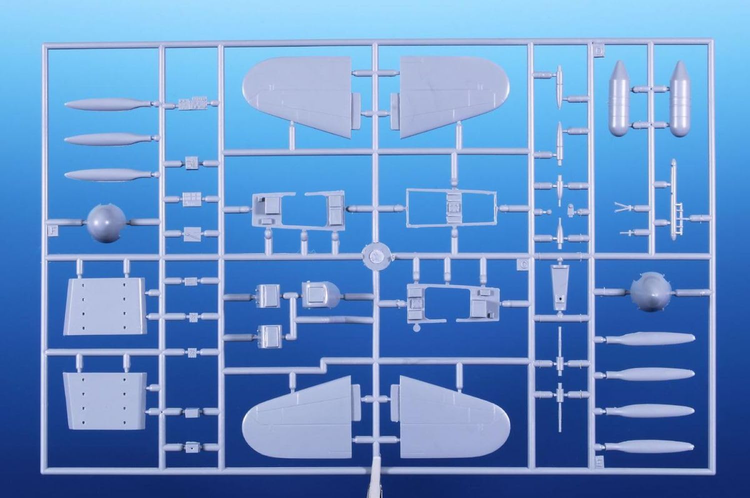 Amazon | スペシャルホビー 1/48 イギリス フェアリー ファイアフライ  