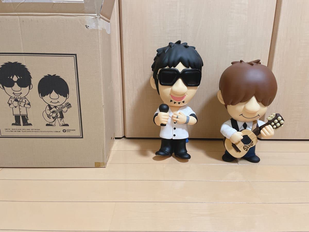 コブクロ 公式グッズ　特大 フィギュア 30名限定品 流星 Amazon.co.jp: 最終！コブクロ 公式グッズ 特大フィギュア 30名