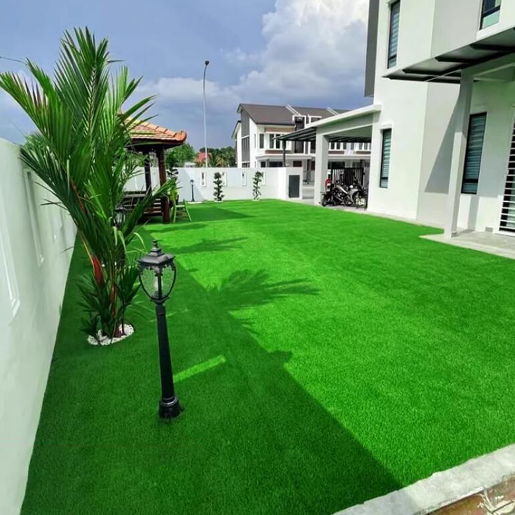 Tappeto di Erba Artificiale Alto 20 mm, Simulazione di Prato per Esterni, Balcone, Cortile, Decorazione in plastica Verde, Tappeto di Erba Sintetica (Dimensioni: 1,5x1 m)
