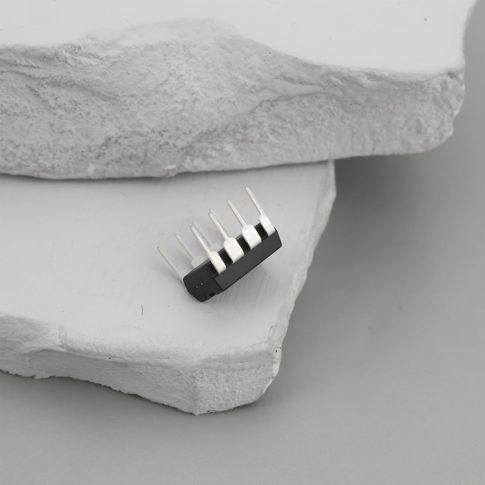 ECSiNG 10Pcs ICL7660 ICL7660S ICL7660SCPAZ CMOS Convertitore di tensione IC PDIP-8 per efficiente