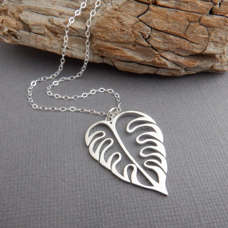 Collar de monstera en plata 925 calada de diseño tropical exclusivo 2