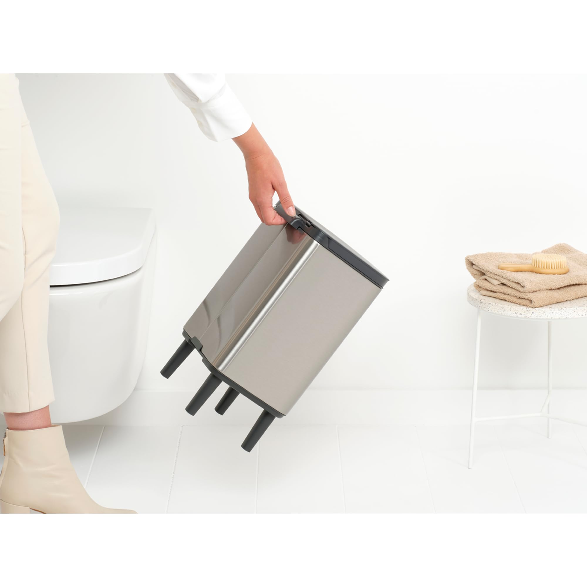 Amazon｜ブラバンシア ゴミ箱 蓋付き 手動式 耐水性 7L 幅24.2×奥行