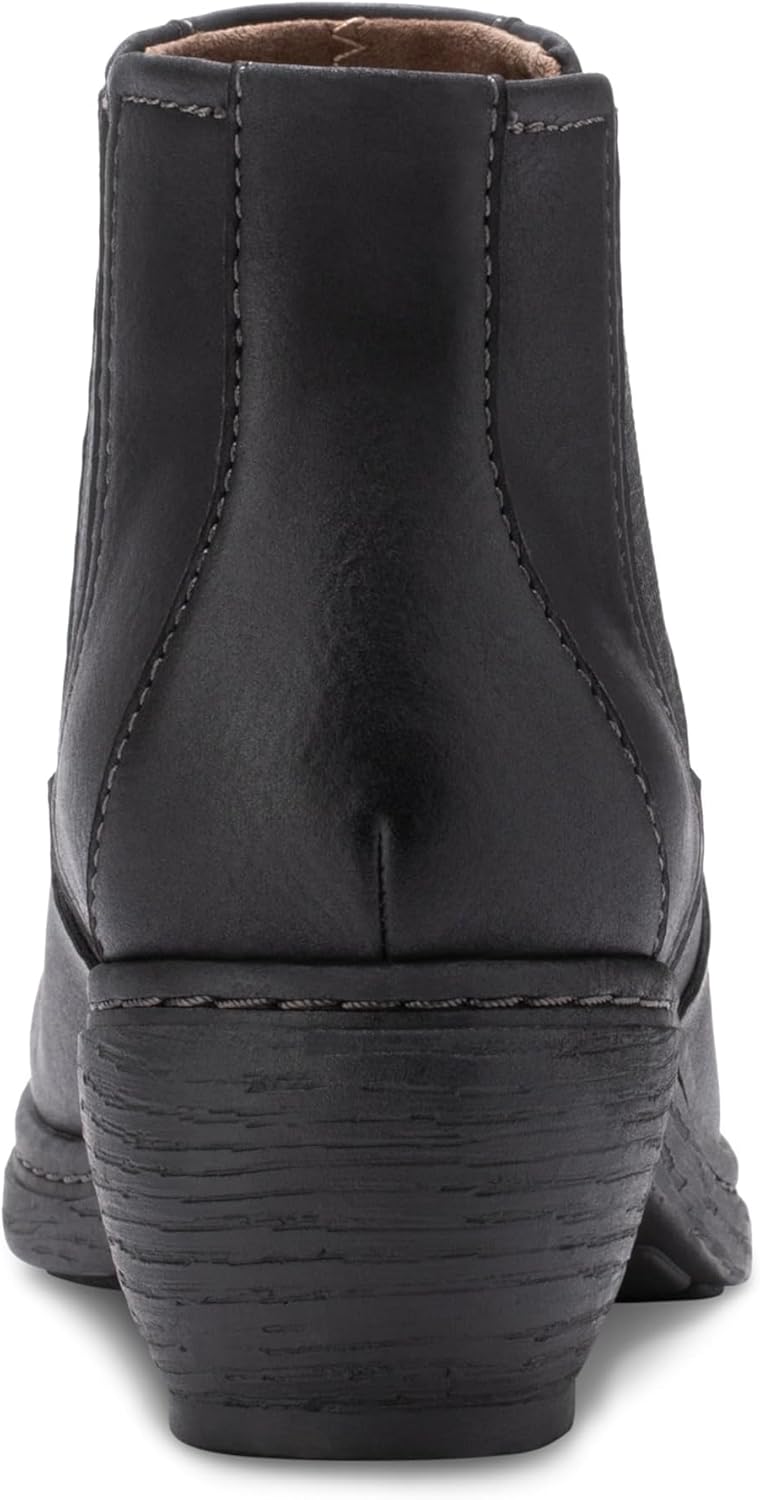 Eastland Women's Heidi Ankle Boot - Image 5
