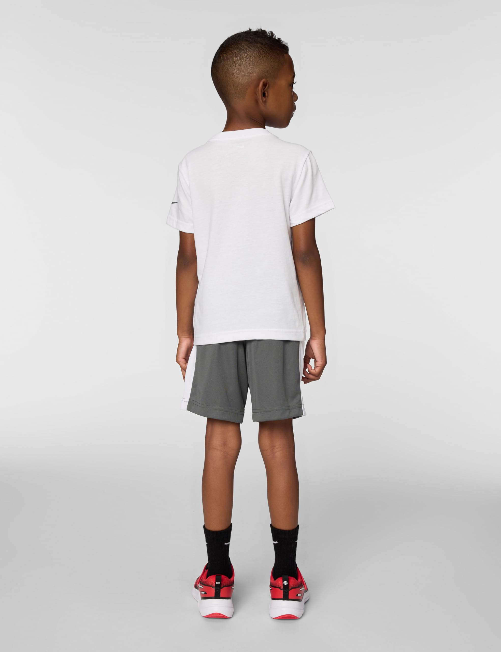 Nike 86G055-GAE - Conjunto de 2 Piezas para niño, Color Blanco