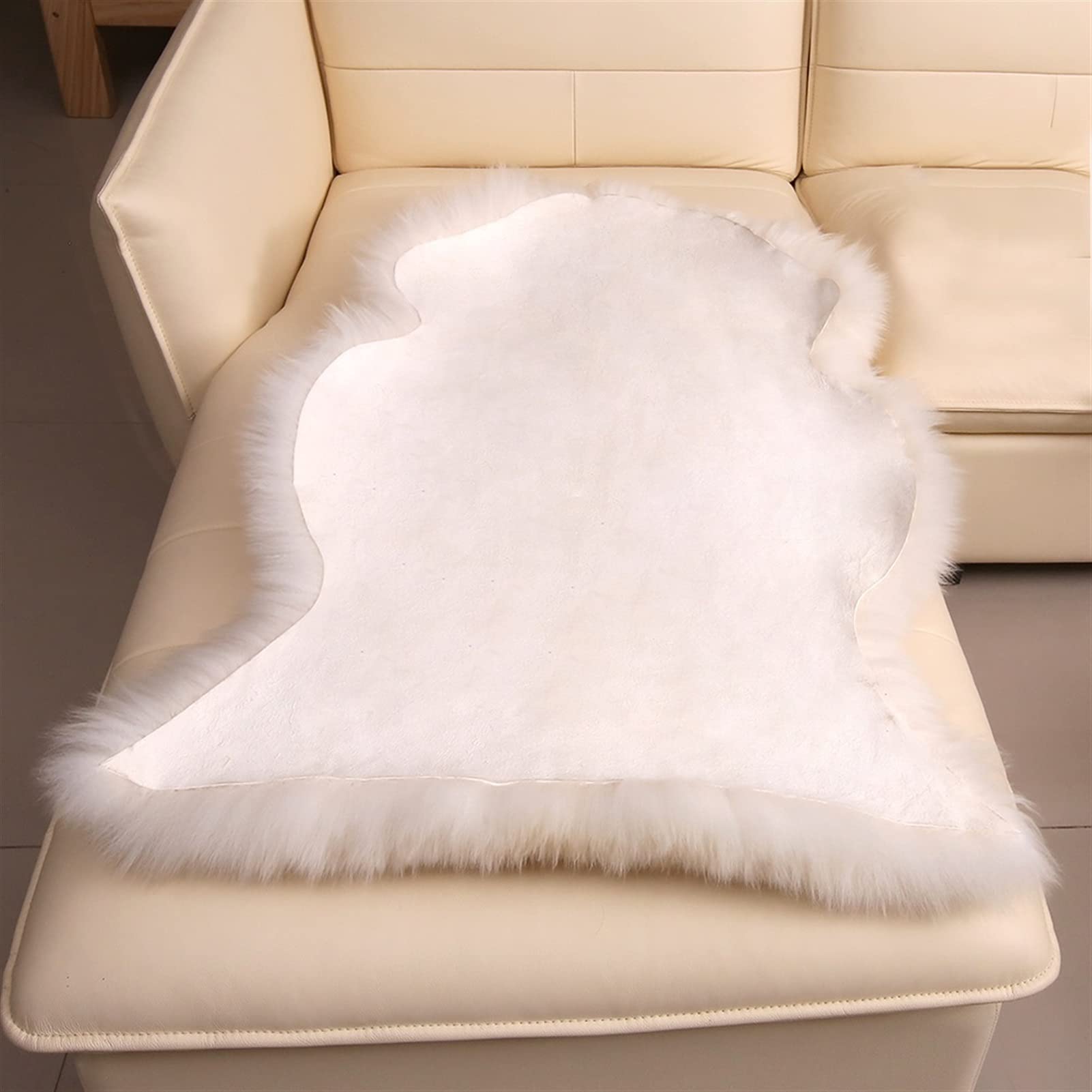 美品⭐️羊毛 毛皮 ムートン ラグ マット ⭐️カーペット ⭐️177X59cm Amazon｜ムートンラグ 天然羊毛本物の毛皮 ラグムートン マット