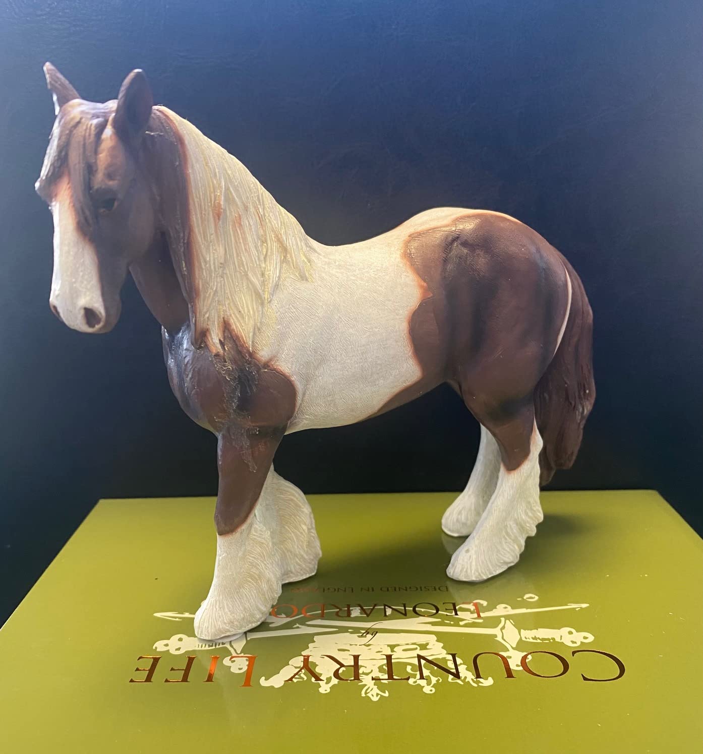 Tamersgifts Brown White Piebald Gypsy Cob Horse Statue Horse Ornament Figurines (Brown White Piebald Gypsy Cob Horse Statue)