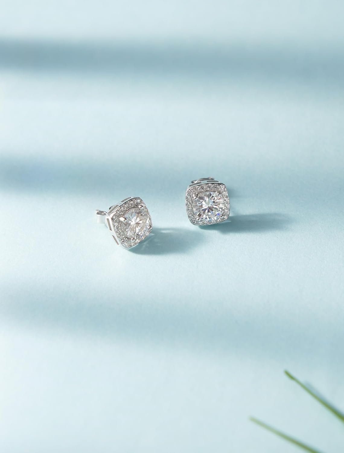 QUEENOU Moissanite Stud Earrings, VVSI Quality D Color Round Cut, Lab Created 925 Sterling Silver with 18K White Gold Plated, Double Halo Design – Idea Gift for Women Men - Image 3