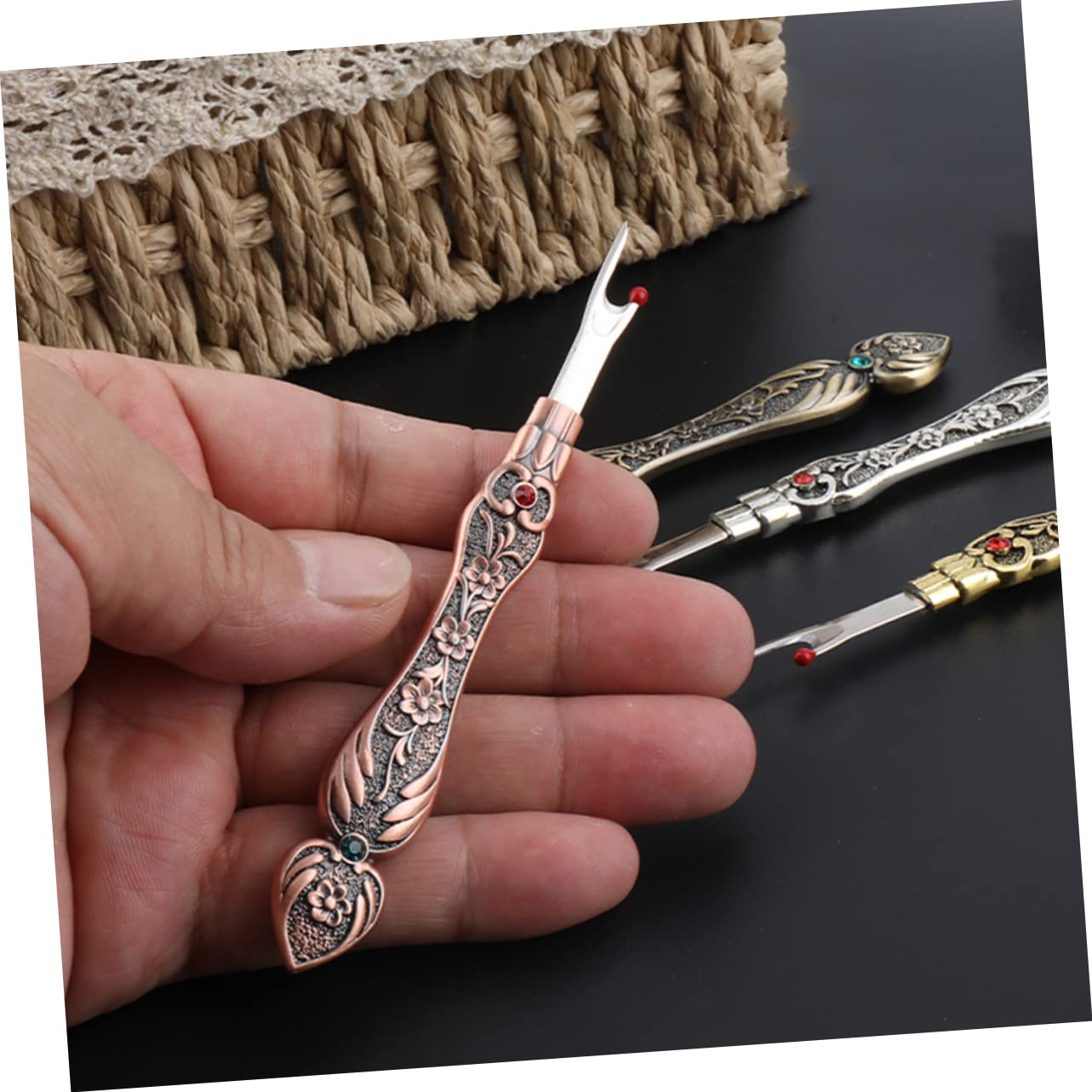 STOBOK 5 Piezas Desgarrador de costuras herramienta de roscado herramientas caseras desgarradores de costura portátiles herramientas de costura manual Accesorios narcisos
