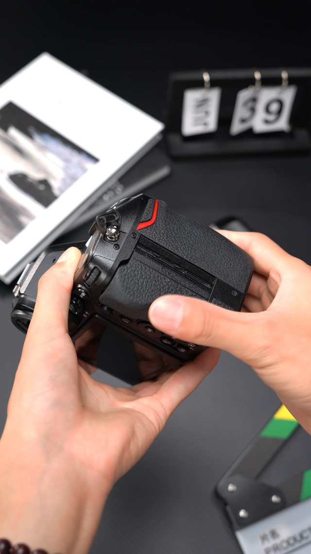 Amazon.com : Meike 85mm F1.4 Auto Focus Large Aperture Full Frame