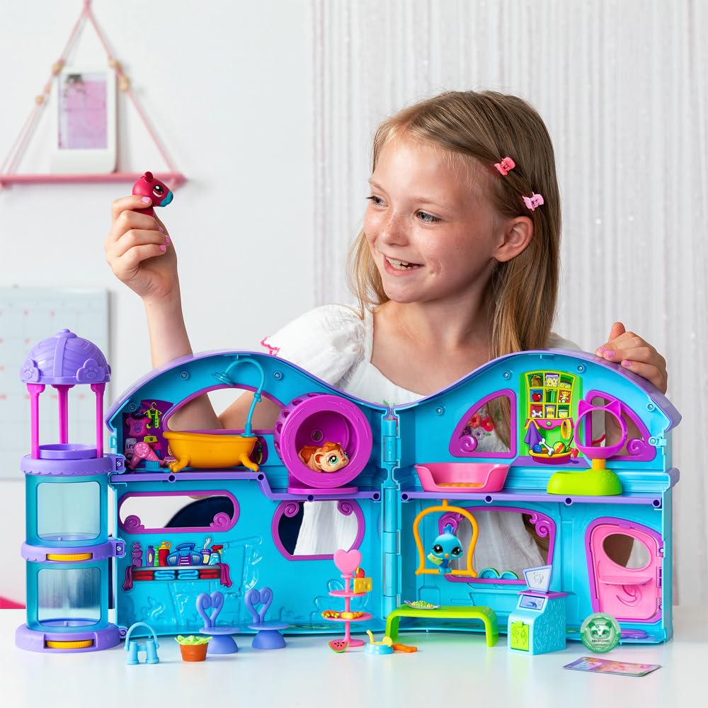 Littlest Pet Shop - La Grande Casa dei Pet Shop Deluxe - Set di Gioco con 4 Pet Shop Inclusi e 20 Accessori - Mini-figurine Animali da Collezione - Giocattolo per Bambini dai 4 Anni in su - BF00596