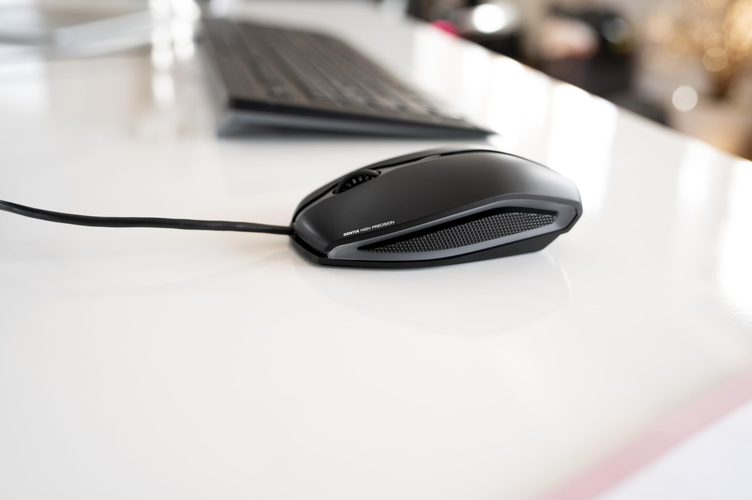 CHERRY GENTIX Corded Optical Mouse, przewodowa mysz z 3 przyciskami i czujnikiem optycznym o wysokiej rozdzielczości 1000 dpi, odpowiednia dla użytkowników prawo- i leworęcznych, gumowane boki, czarna