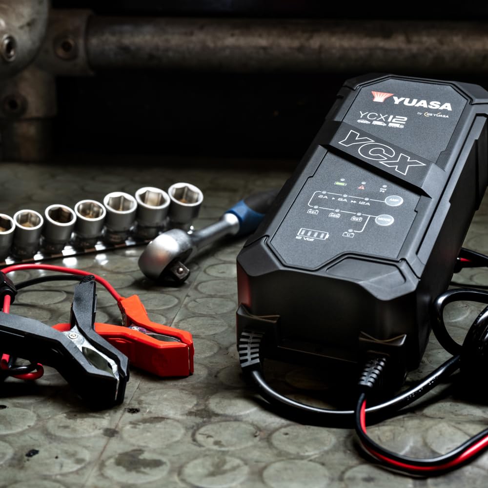 Yuasa YCX12 12 V 12 A Smart-Batterieladegerät für Pkw, Transporter und LKW