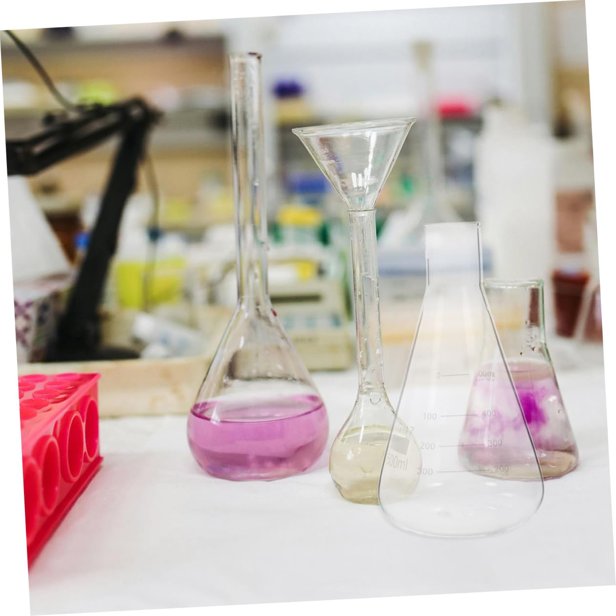 GLEAVI Juego de 4 Matraces Erlenmeyer de Vidrio de Borosilicato Forma Cónica y Fondo Plano, Espesados para Experimentos Escolares y Uso en Laboratorio Químico