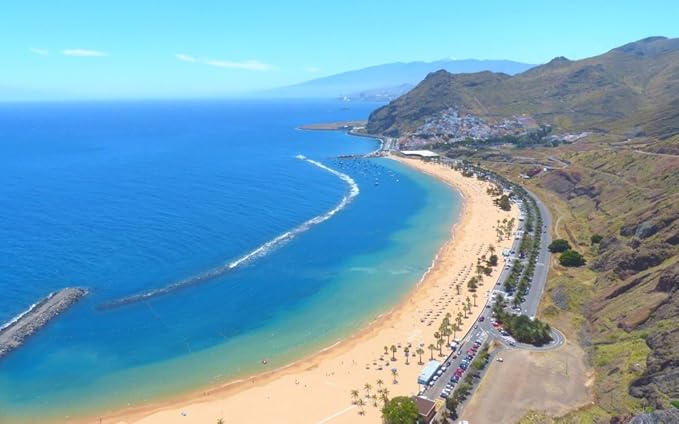 Amazon 絵画風 壁紙ポスター はがせるシール式 プラヤ デ ラス テレシタス ビーチ テネリフェ島 スペイン 海 キャラクロ h 051w1 ワイド版 921mm 576mm 建築用壁紙 耐候性塗料 おもちゃ おもちゃ