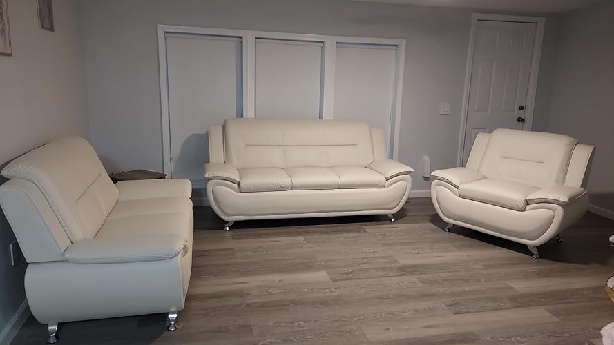 Review Image by Zoimer Fernandez