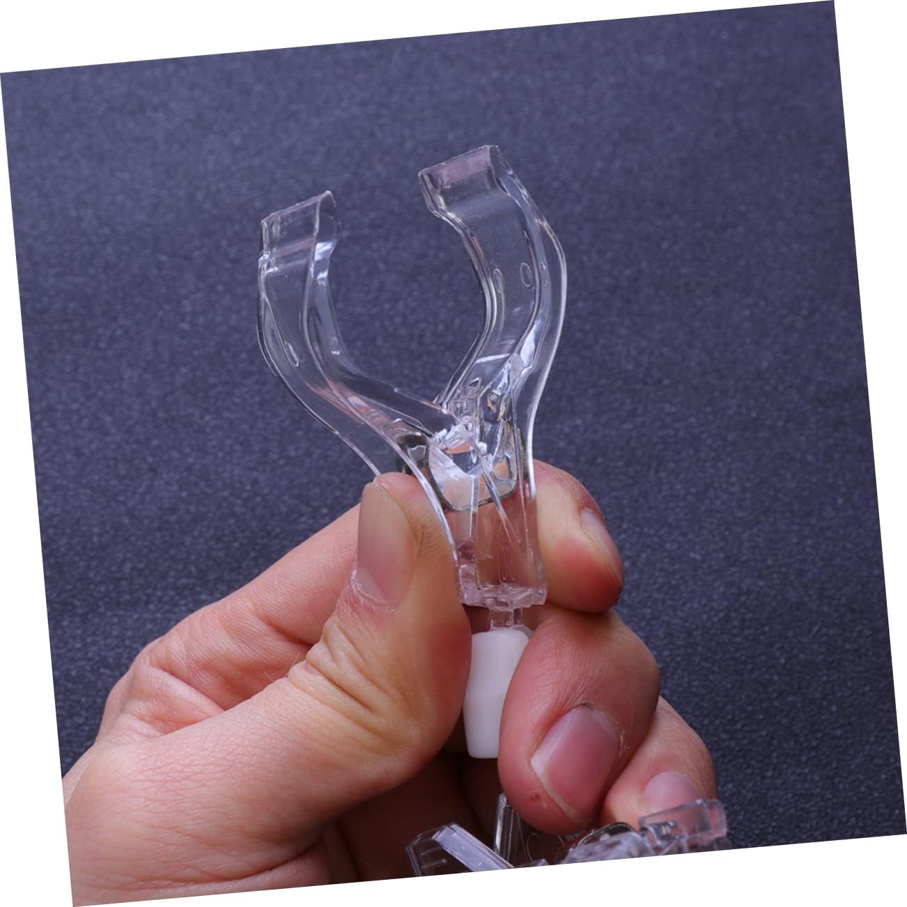 Holibanna 25Pcs Transparent Double Head Shelf Clamp Rack Clip Crystal Clip for Supermarket Display for Retail Stores and Malls Design for Enhanced Visibility