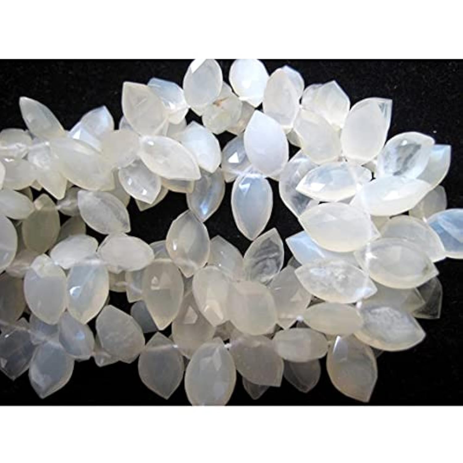 Pierre de lune blanche naturelle en perle marquise facettée pour la création de collier en gemme