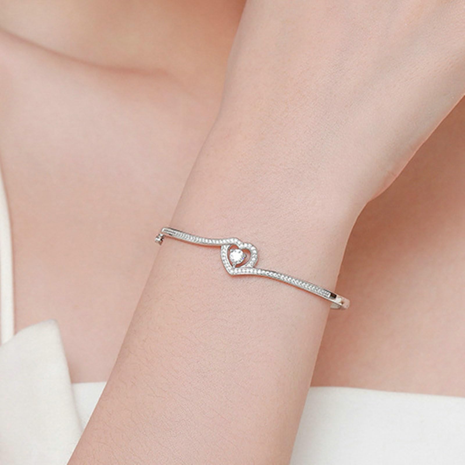 Pulsera de platino 950 para mujer, 54-60 mm de diámetro, corazón con