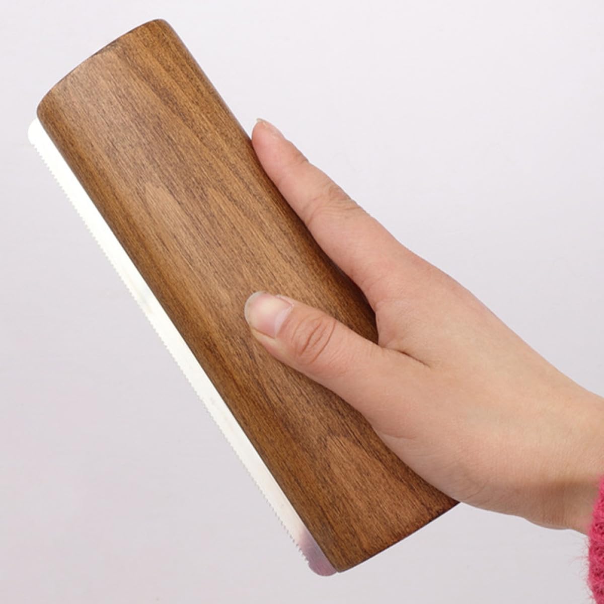 TOPBATHY Brosse de Mue pour Chevaux en Bois et Métal 20 Cm Outil Multifonctionnel de Nettoyage et Massage pour Protéger la Peau du Cheval
