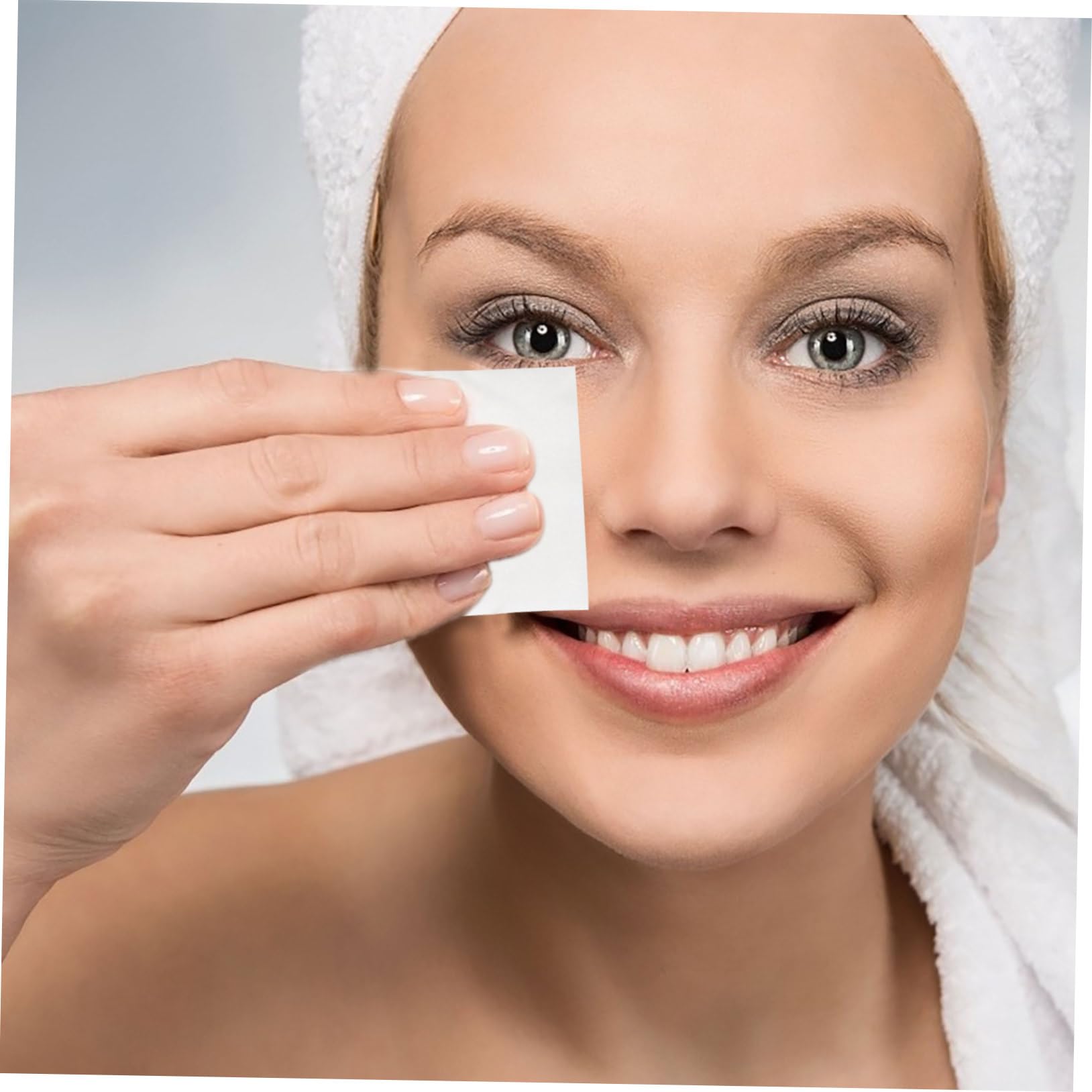 IWOWHERO 200pcs Makeup Remover Pads Reusable Cotton Rounds for Face Cleansing Alternative