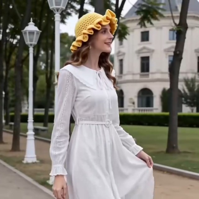 Sombrero tipo bucket tejido para mujer con ala ondulada miniatura 4