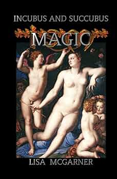 Көзілдірік киген қыз веб-камера арқылы үлкен сиськилерін көрсетеді. Анам ұйықтап жатыр видео