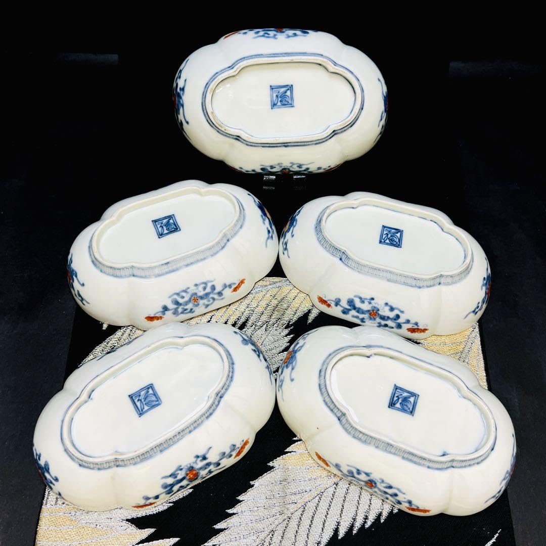 Amazon.co.jp: 酒井田柿右衛門作 渦福角福銘 染錦水面花絵拓榴文 高台