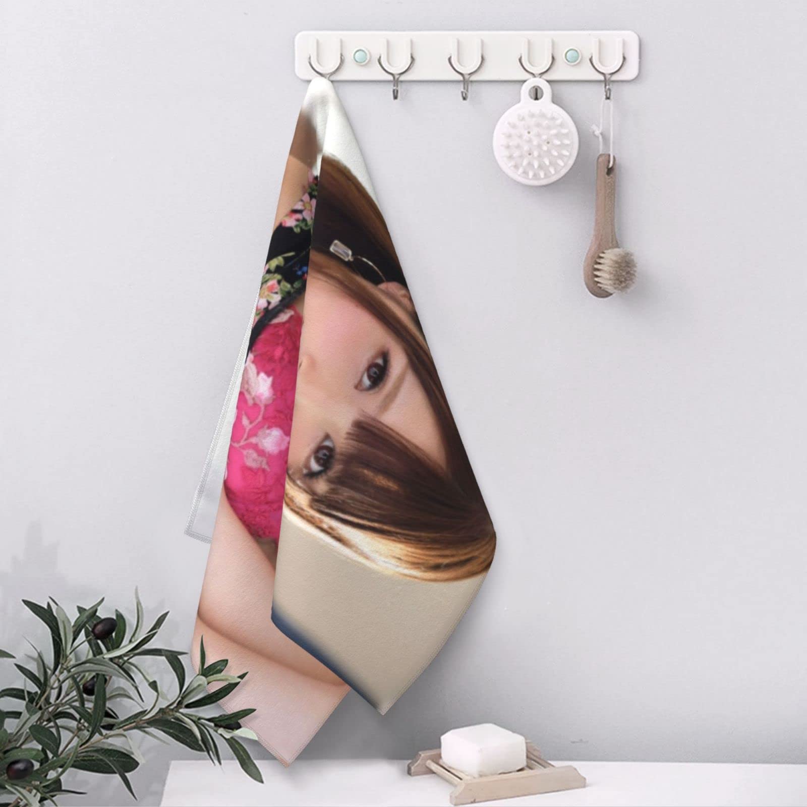 Amazon｜坂咲みほ フェイスタオル タオル やわらかハンドタオル