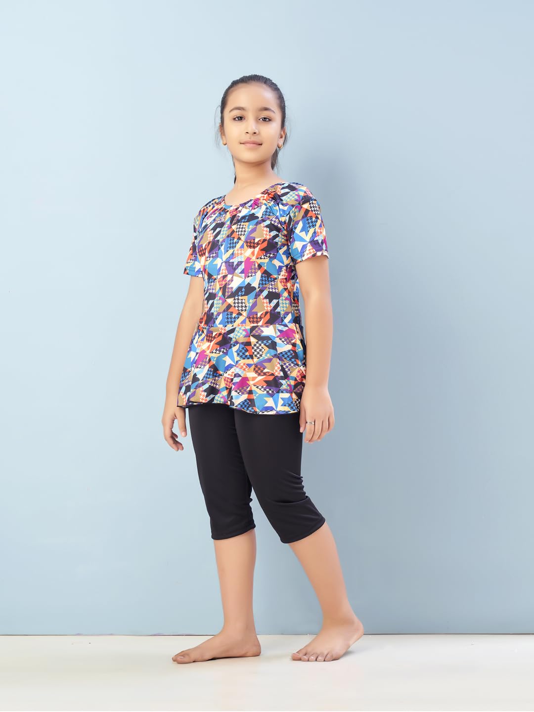 Aarika Traje de baño de una pieza para niñas, Multi-Negro-1, 6-7 Y