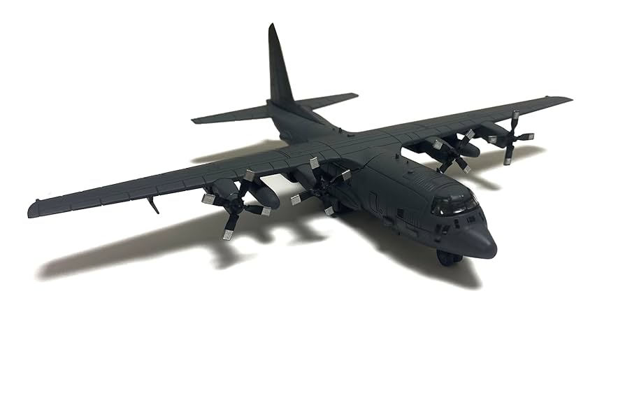 Amazon.com: Lockheed AC-130 1/200 Diecast Aircraft Model