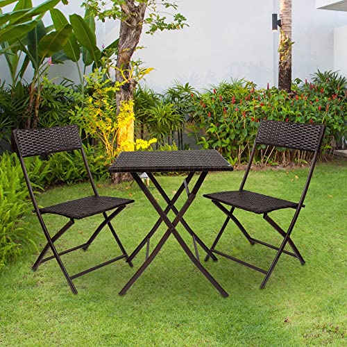 Table et chaises de jardin gain de place pour aménager un petit balcon