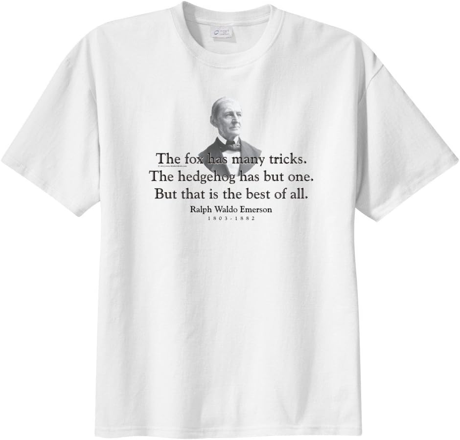 Ralph Waldo Emerson Quote - The fox has many tricks - ThinkerShirts Men's Short Sleeve T-Shirt