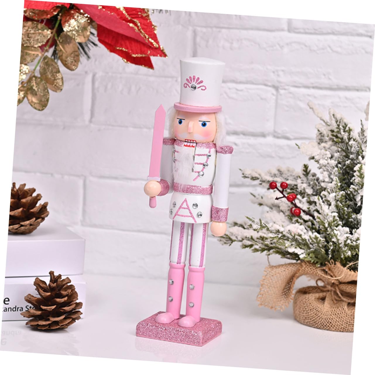 4 Sztuki Drewnianych Różowych Dekoracji Świątecznych Nutcracker Ozdoby Stołowe i Zawieszki Choinkę dla Nastoletnich Dziewcząt Dodające Uroku i Świątecznej Atmosfery